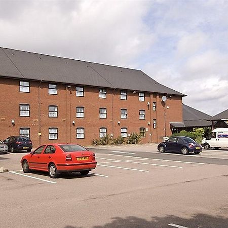 Premier Inn Birmingham City - Aston Extérieur photo