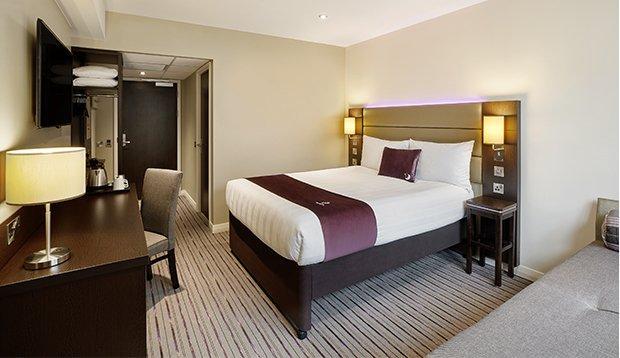 Premier Inn Birmingham City - Aston Extérieur photo