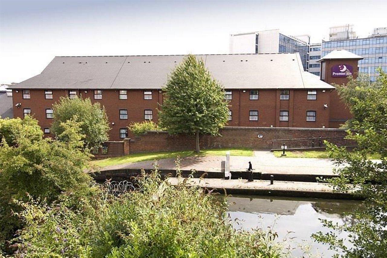 Premier Inn Birmingham City - Aston Extérieur photo
